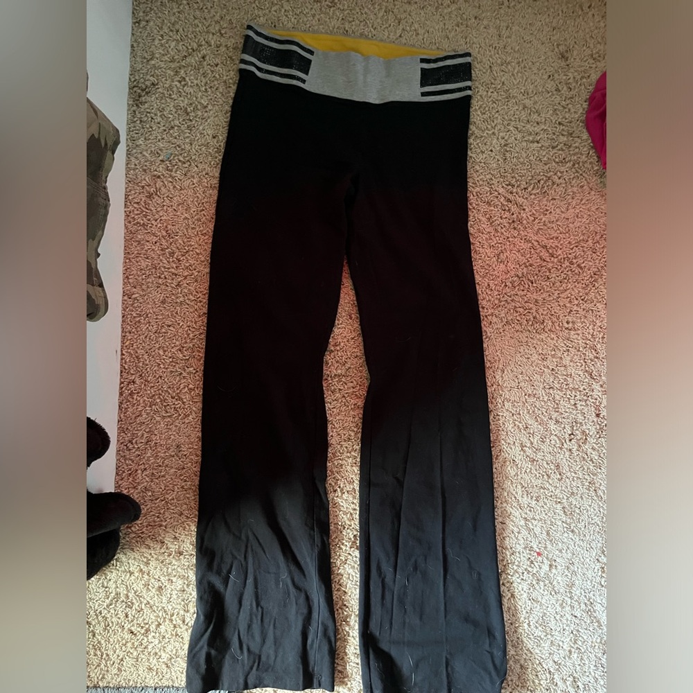 pink flair leggings